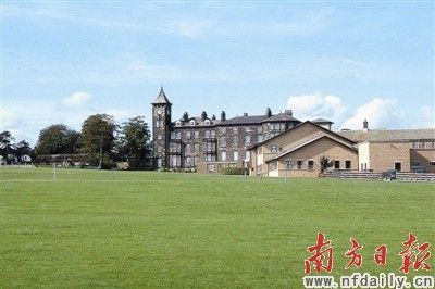 Ӣ������ѧУ ���Թ�������