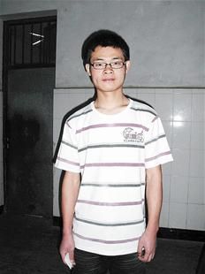 男孩入选清华自强计划 面试称想穿越成毛泽东