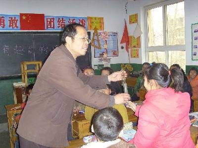 有趣的物理——记一节物理小实验作文