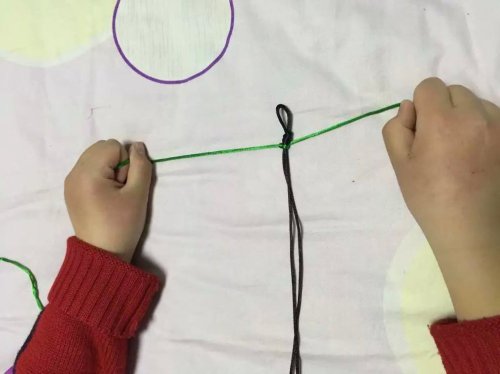 “三八节”——编爱心手链送妈妈作文