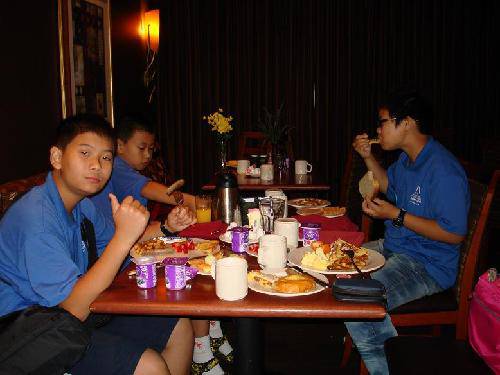 我和学生的美国之行(一)衣食住行作文