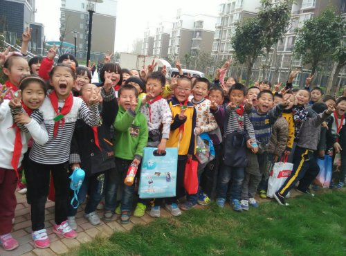 行走在希望的田野上作文