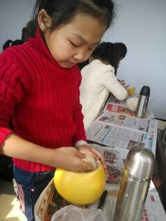 寒假生活——学做柚子灯(书香伴我行)作文