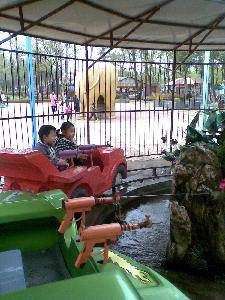 乐乐的同学聚会作文