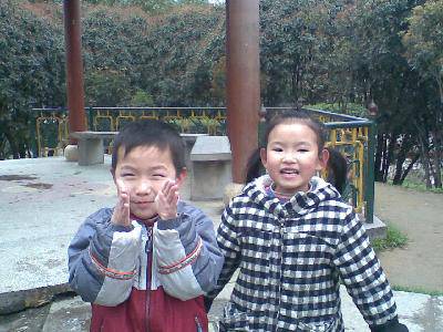 乐乐的同学聚会作文