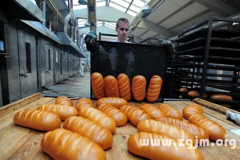 梦见面包厂是什么意思