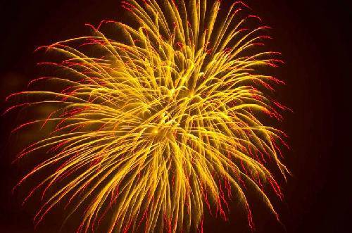 正月十六赏烟花作文