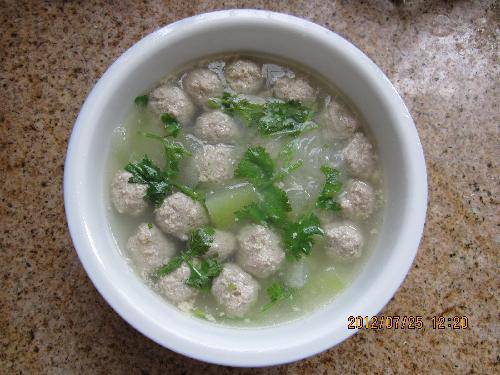 舌尖上的夏天(四)——冬瓜粉丝肉丸汤作文