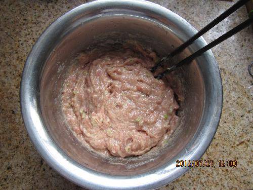 舌尖上的夏天(四)——冬瓜粉丝肉丸汤作文