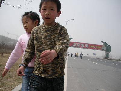 陪儿子暴走开封作文