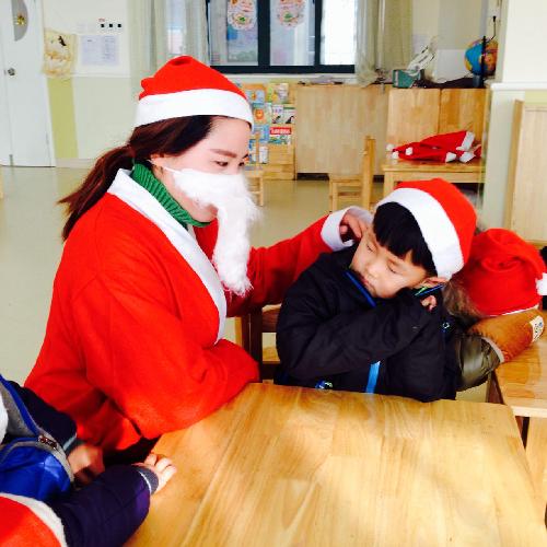 圣诞节:孩子们最欢乐的第二个“儿童节”作文