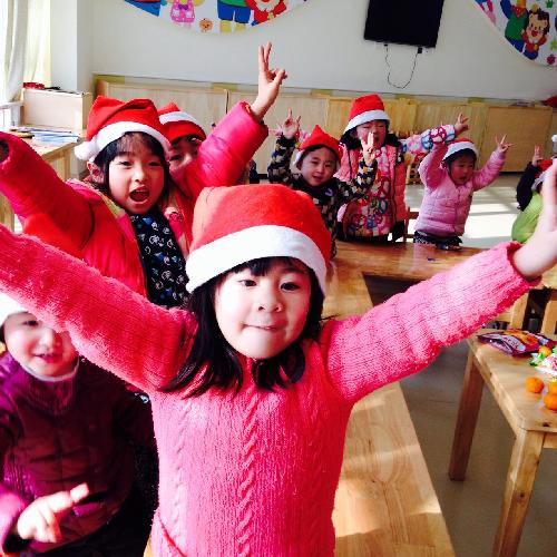 圣诞节:孩子们最欢乐的第二个“儿童节”作文