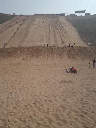 孤柏渡——滑沙作文