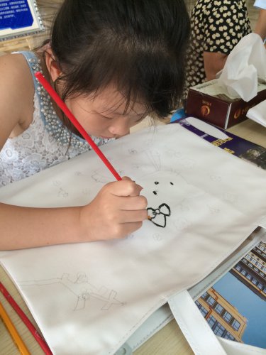 孩子的手绘包包作文