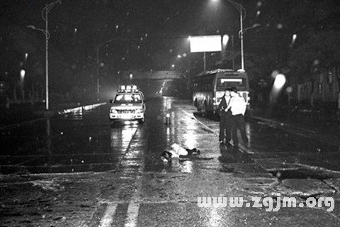 梦见开车撞死人是什么意思