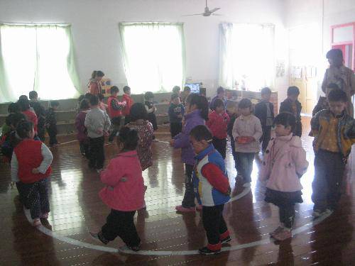 照顾蛋宝宝(一)作文