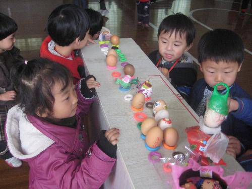 照顾蛋宝宝(一)作文