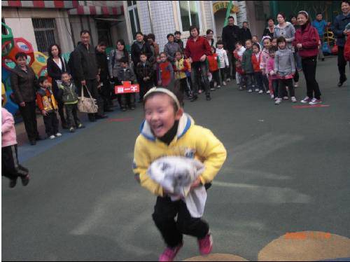 开心快乐的亲子运动会!作文