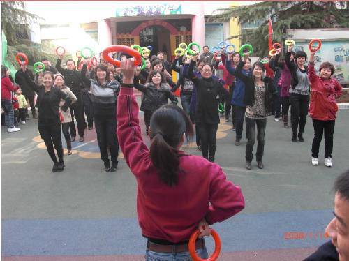 开心快乐的亲子运动会!作文