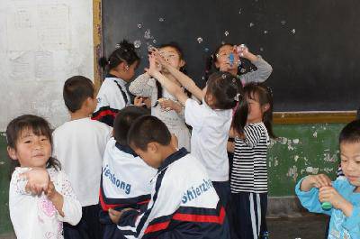 在游戏中悟美练术——泡泡!作文