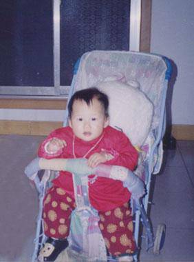 亲亲我的宝贝——成长脚印作文