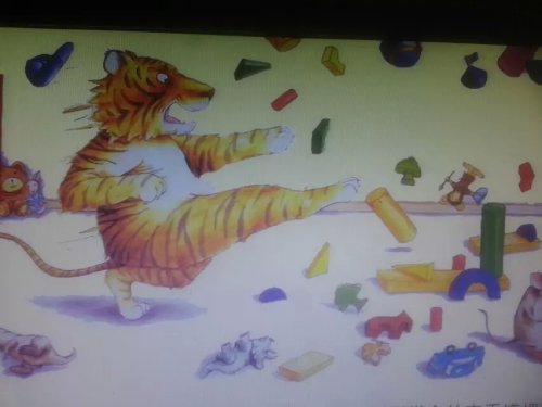 美丽的教室,精彩的故事(妈咪在线)作文