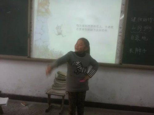 美丽的教室,精彩的故事(妈咪在线)作文