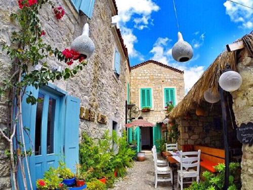 以美德取名,如“勇”字取名