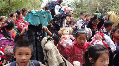 在阳光下快乐的成长作文