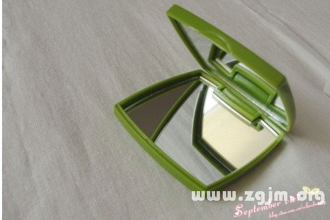 梦见别人送镜子给我是什么意思