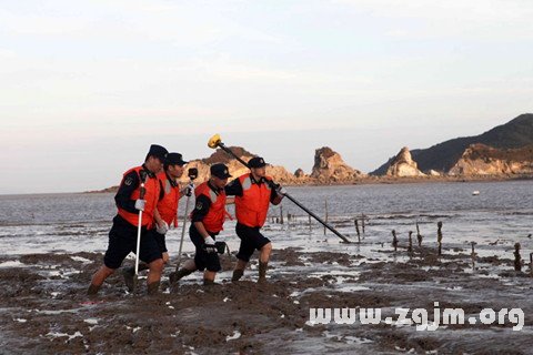 梦见在泥泞中行走是什么意思