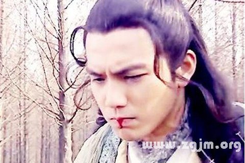 梦见别人吐血是什么意思