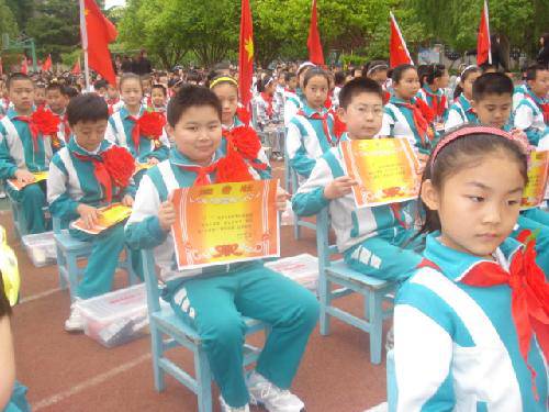 一堂丰富的“孝德”教育课作文