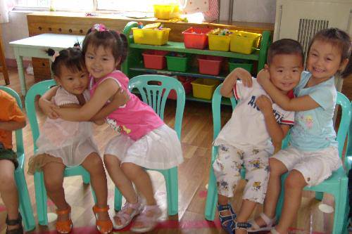 幼儿园里真快乐!作文