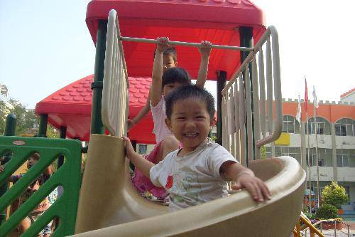 幼儿园里真快乐!作文