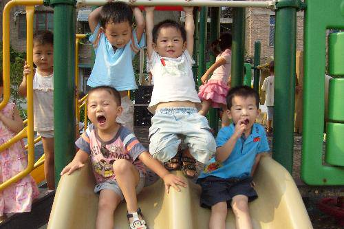 幼儿园里真快乐!作文