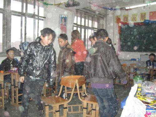 У԰粨֮ҰԪparty޸ƪ