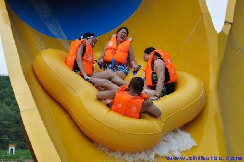 好玩的森海湾水上乐园作文