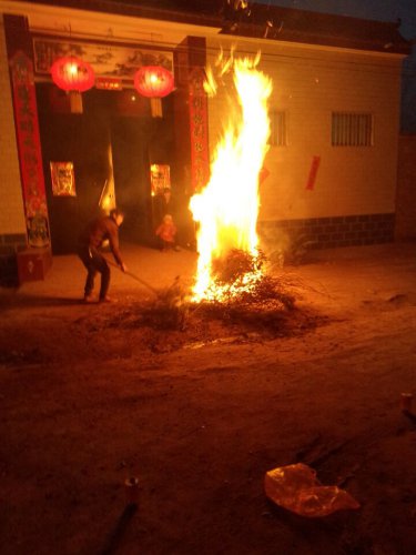 欢乐的元宵节习俗作文