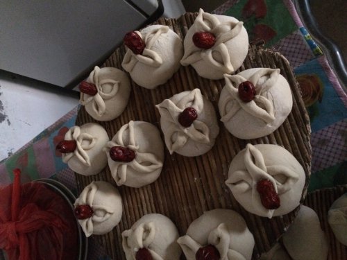 【喜气洋洋迎新春】——蒸大馍作文