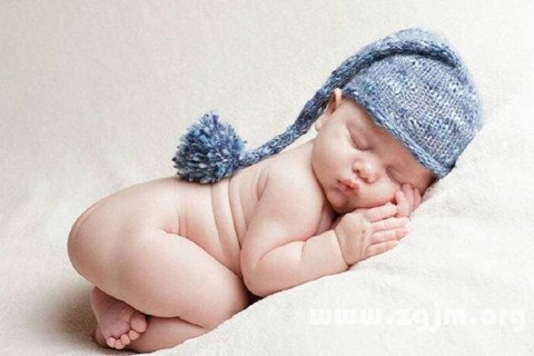 梦见光屁股是什么意思