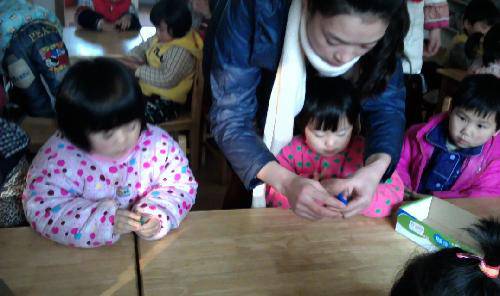 浓浓爱意传真情——我给爸爸妈妈送礼物作文