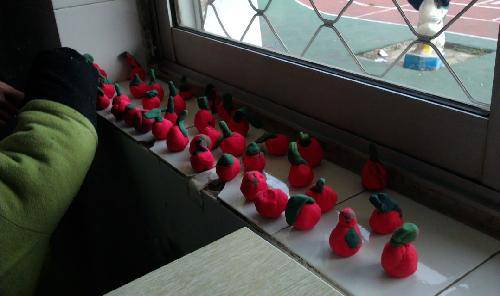 浓浓爱意传真情——我给爸爸妈妈送礼物作文