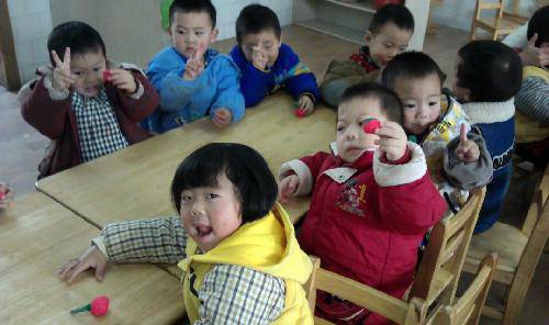 浓浓爱意传真情——我给爸爸妈妈送礼物作文