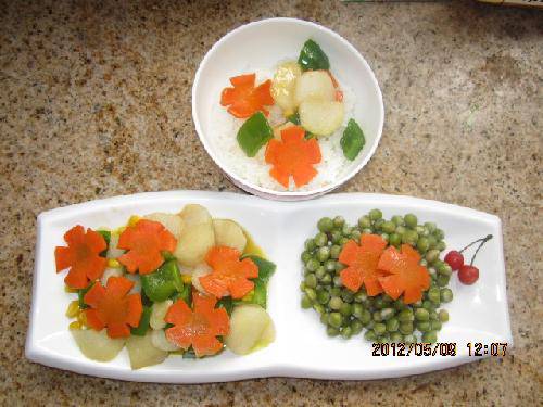 舌尖上的夏天(八)——五彩鸡丁炒时蔬作文