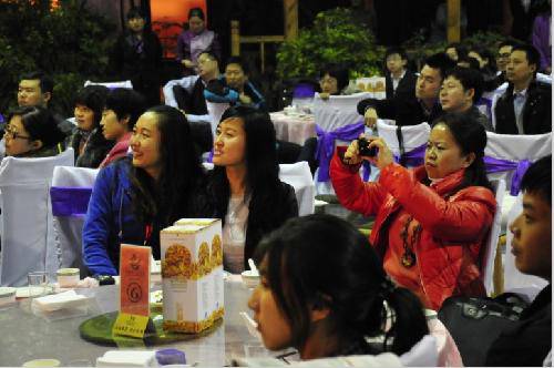 走进全国第十二届友谊校论坛作文