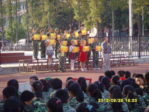 歌咏比赛之花絮作文