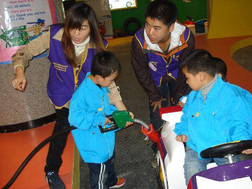 小小冒险家的日志---郑州大未来儿童城的快乐时光作文