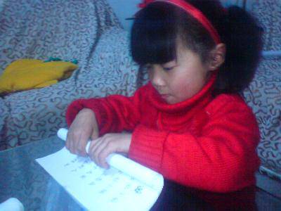 点点的科学小实验(10)——玻璃球穿墙功作文