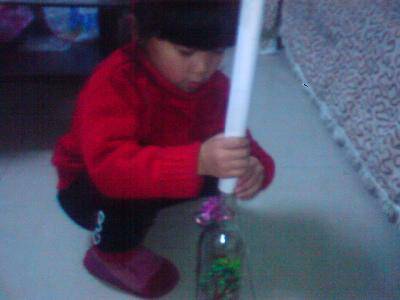 点点的科学小实验(10)——玻璃球穿墙功作文